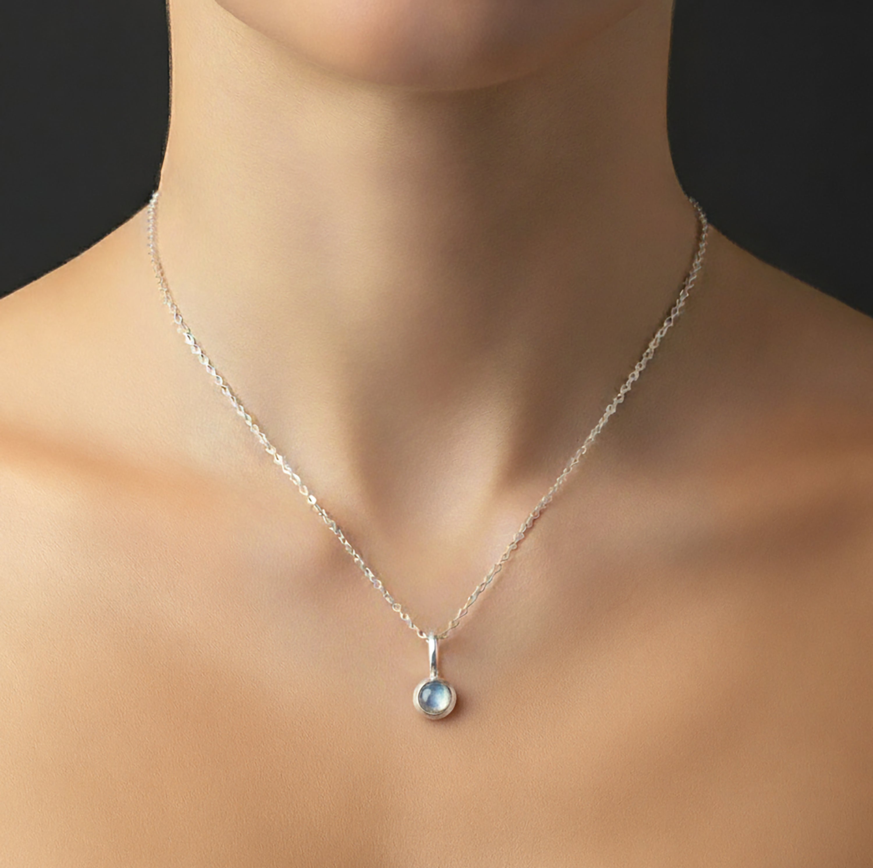 925 Sterling Silver Cabochon Natural Moonstone Gemstone Ladies Pendant