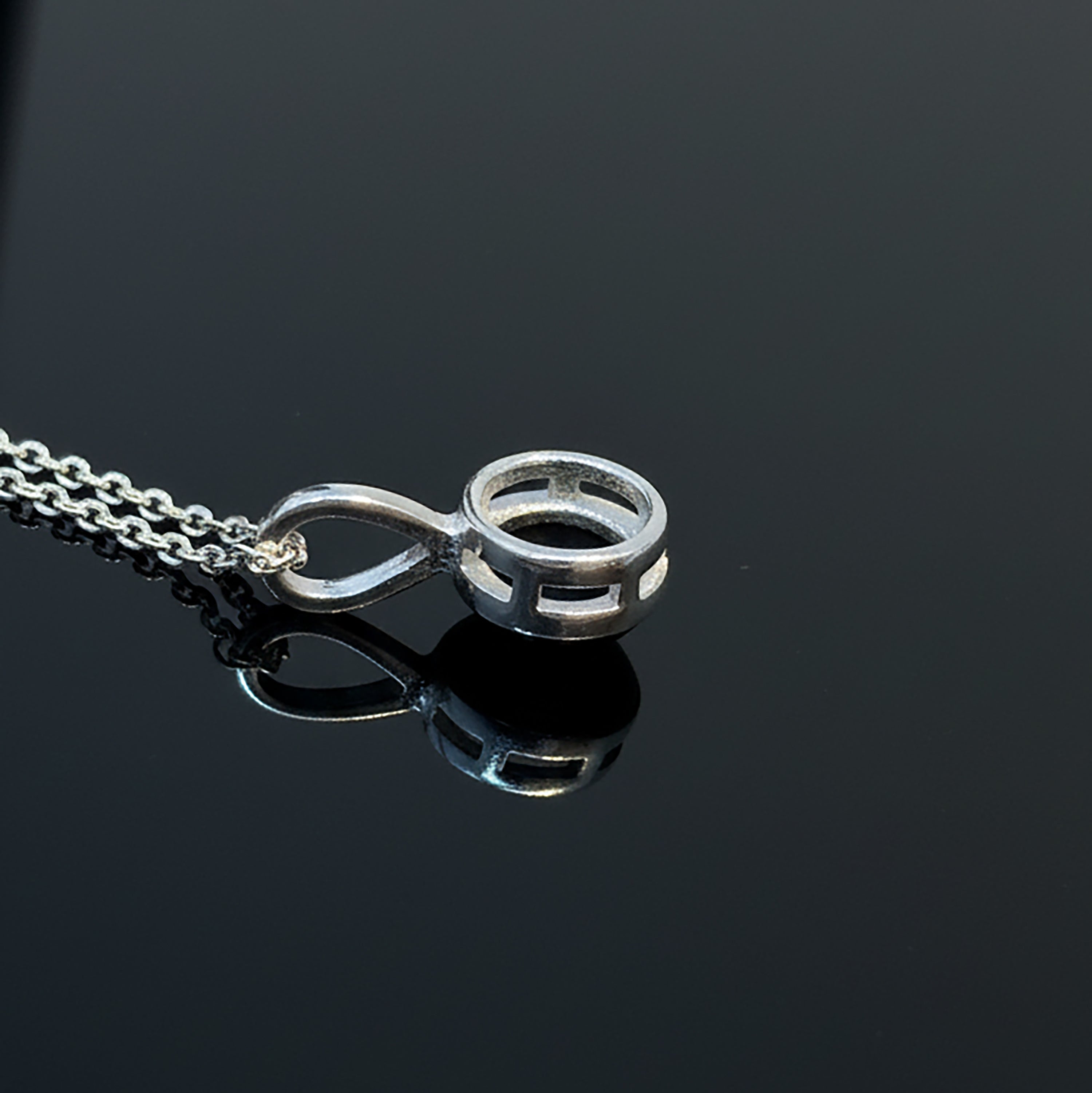 925 Sterling Silver Cabochon Black Onyx Gemstone Ladies Pendant