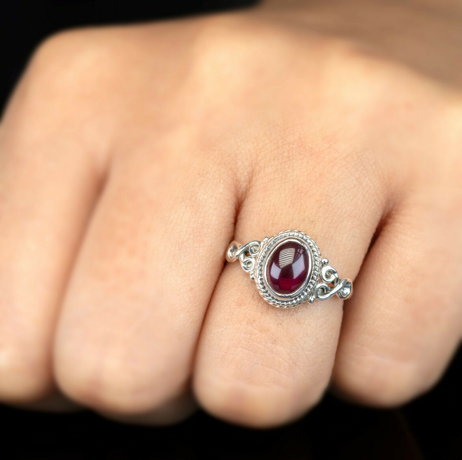 Oval Cut 925 Sterling Silver Ladies Red Garnet Ring Gemstone Jewellery Gift