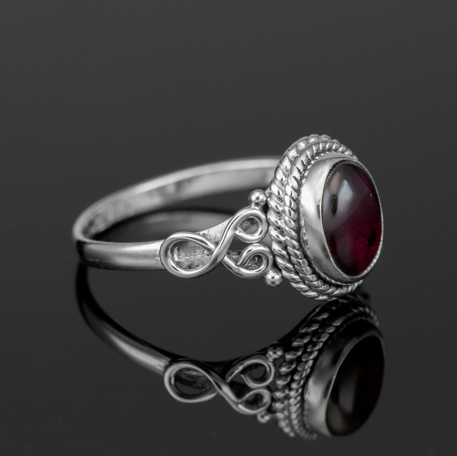 Oval Cut 925 Sterling Silver Ladies Red Garnet Ring Gemstone Jewellery Gift