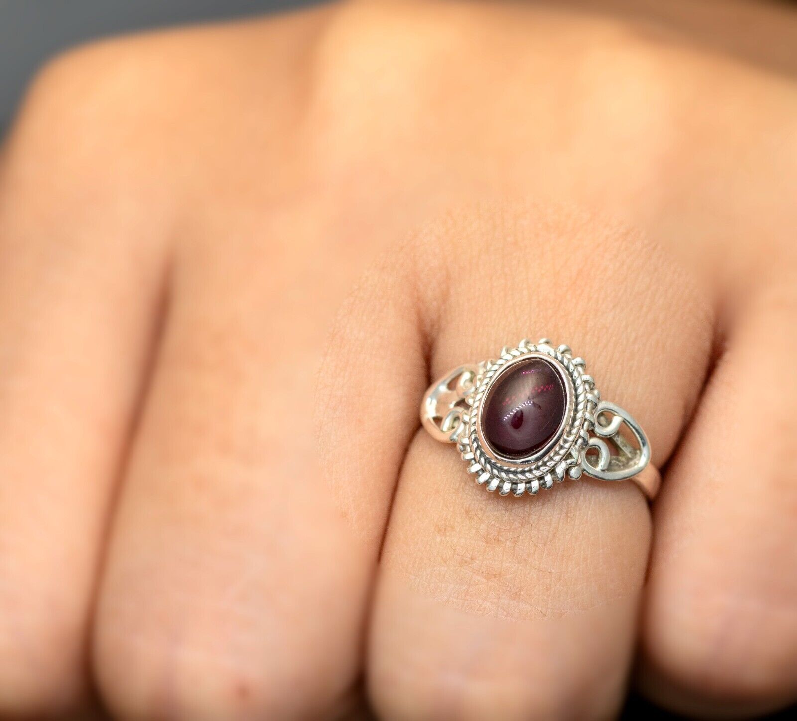 Oval Red Garnet 925 Sterling Silver Ladies Gemstone Ring Boxed Jewelry