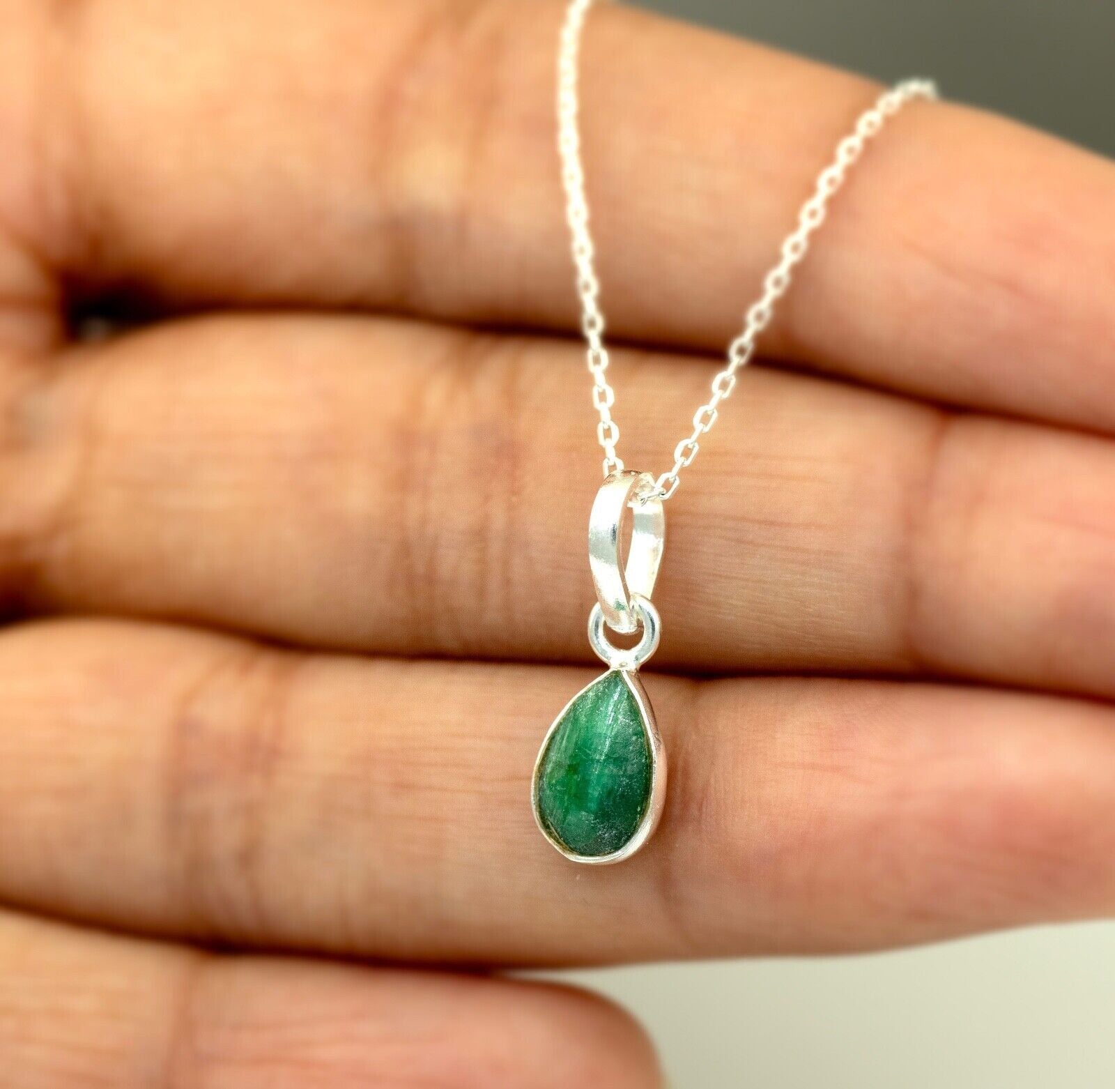 Pear Cut Lab Created Emerald Sterling Silver Pendant Necklace Jewellery Ladies