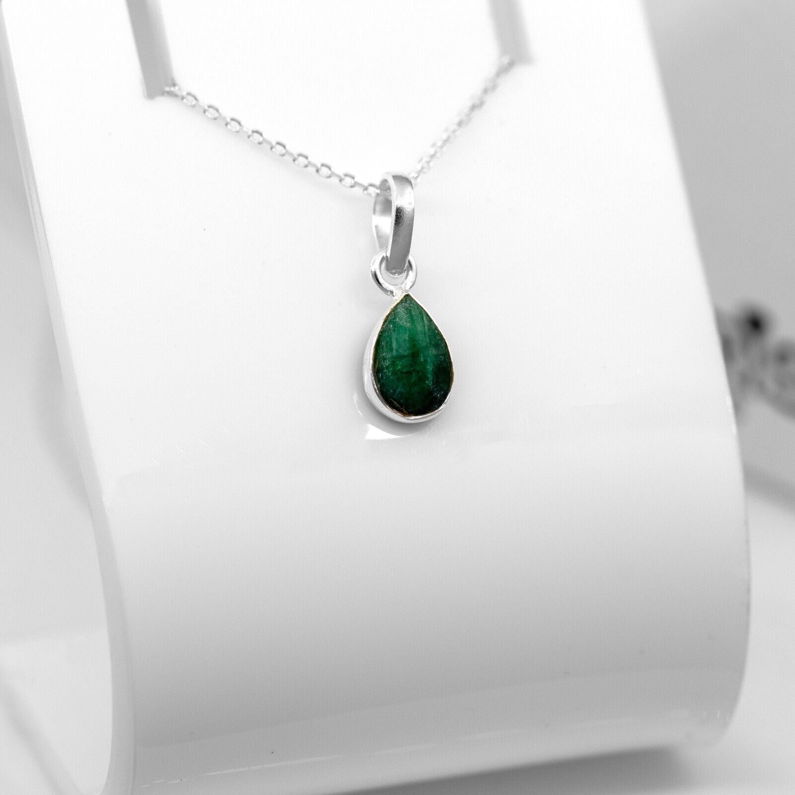 Pear Cut Lab Created Emerald Sterling Silver Pendant Necklace Jewellery Ladies