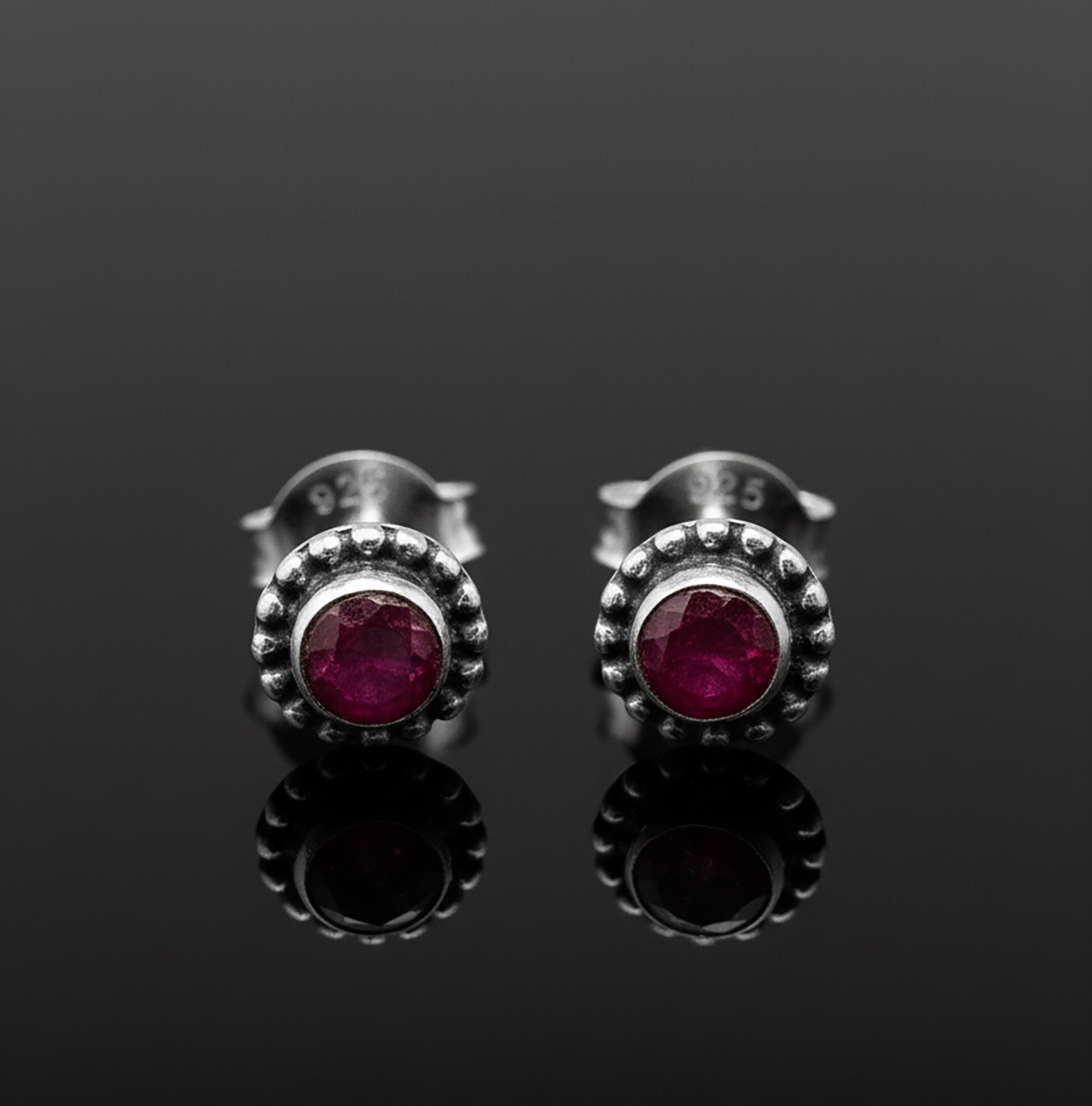 Dainty 925 Sterling Silver Beaded Edge Natural Labradorite Ladies Studs Jewellery Earrings