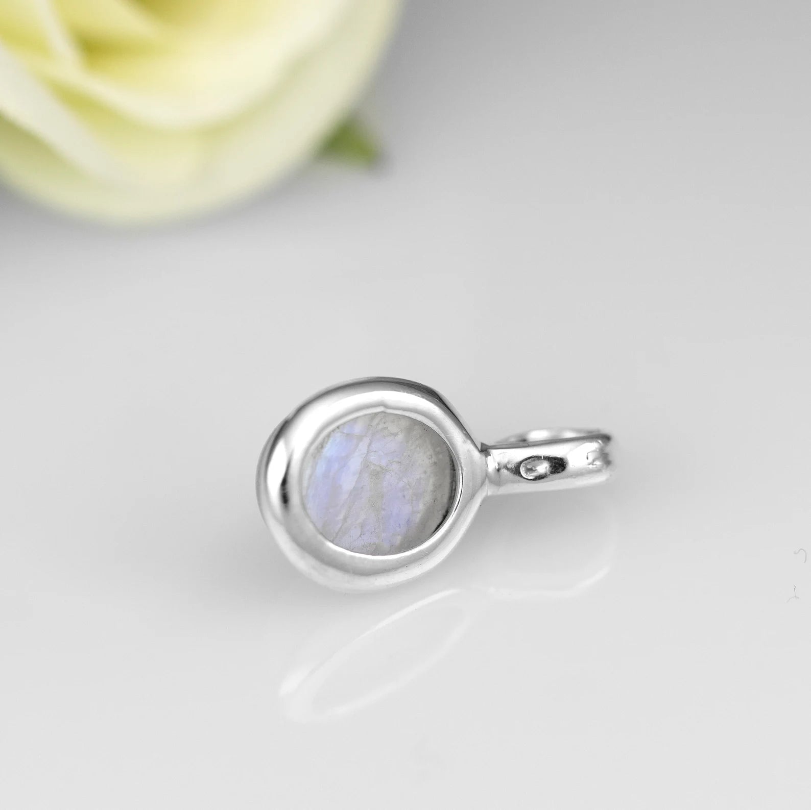Small Sterling Silver 925 Moonstone Gemstone Pendant Necklace Ladies Jewellery