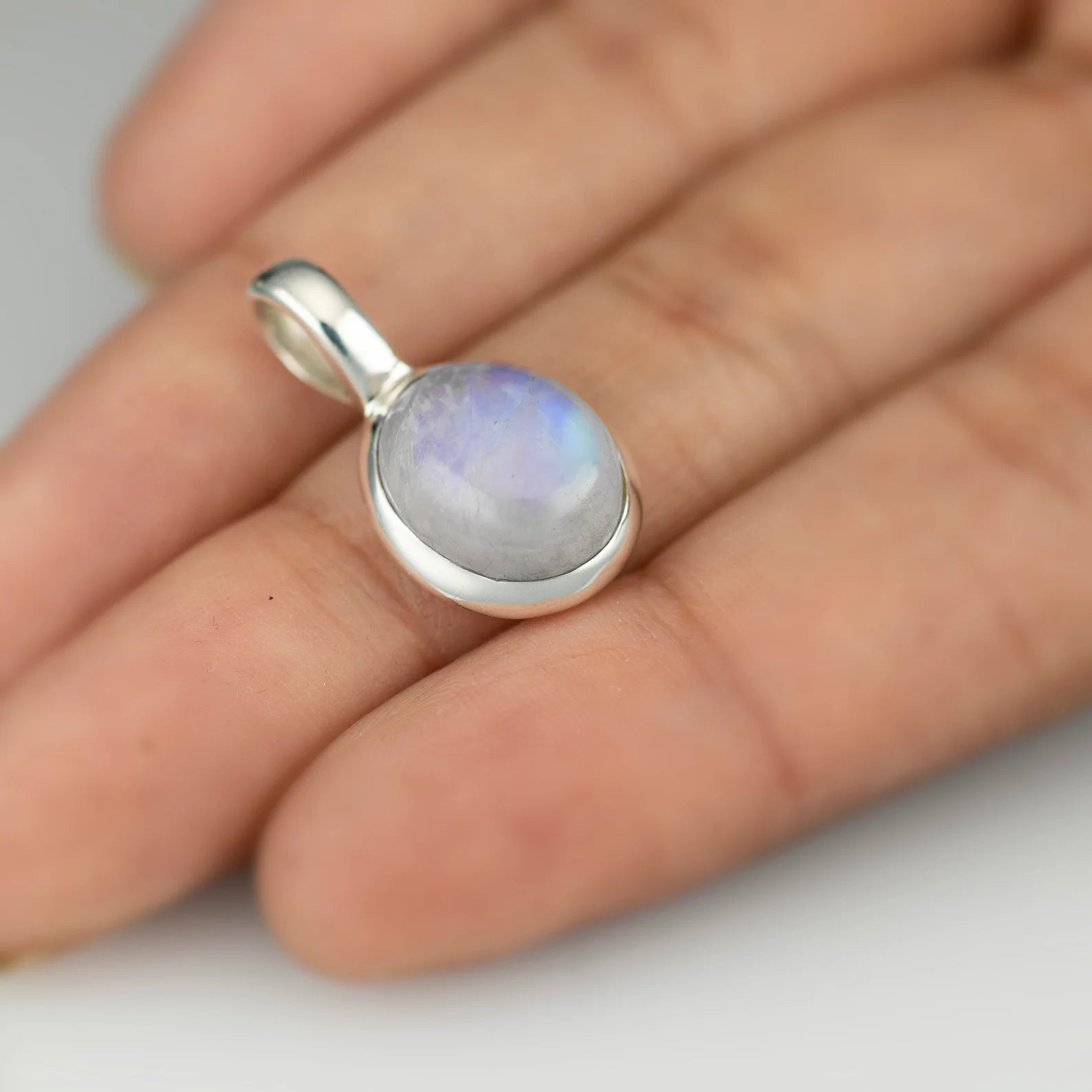 Small Sterling Silver 925 Moonstone Gemstone Pendant Necklace Ladies Jewellery