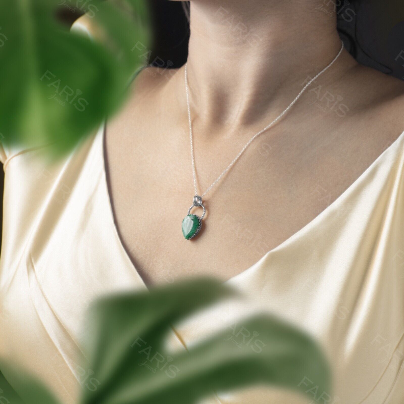 Sterling Silver 925 Pear Cut Green Emerald Gemstone Pendant Necklace Jewellery
