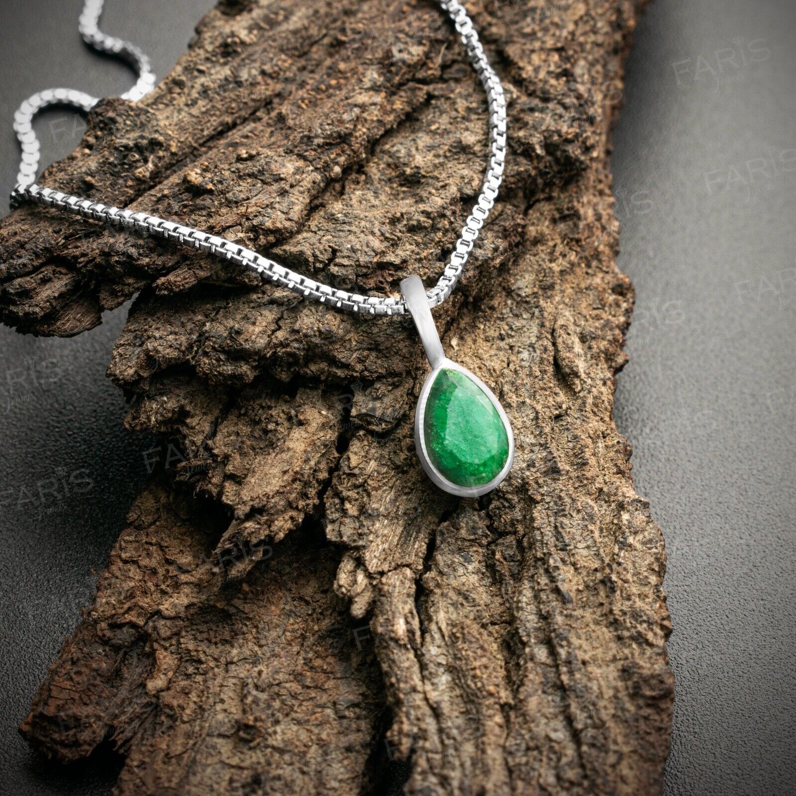 Sterling Silver Pear Cut Emerald Gemstone Pendant Necklace Ladies Jewellery