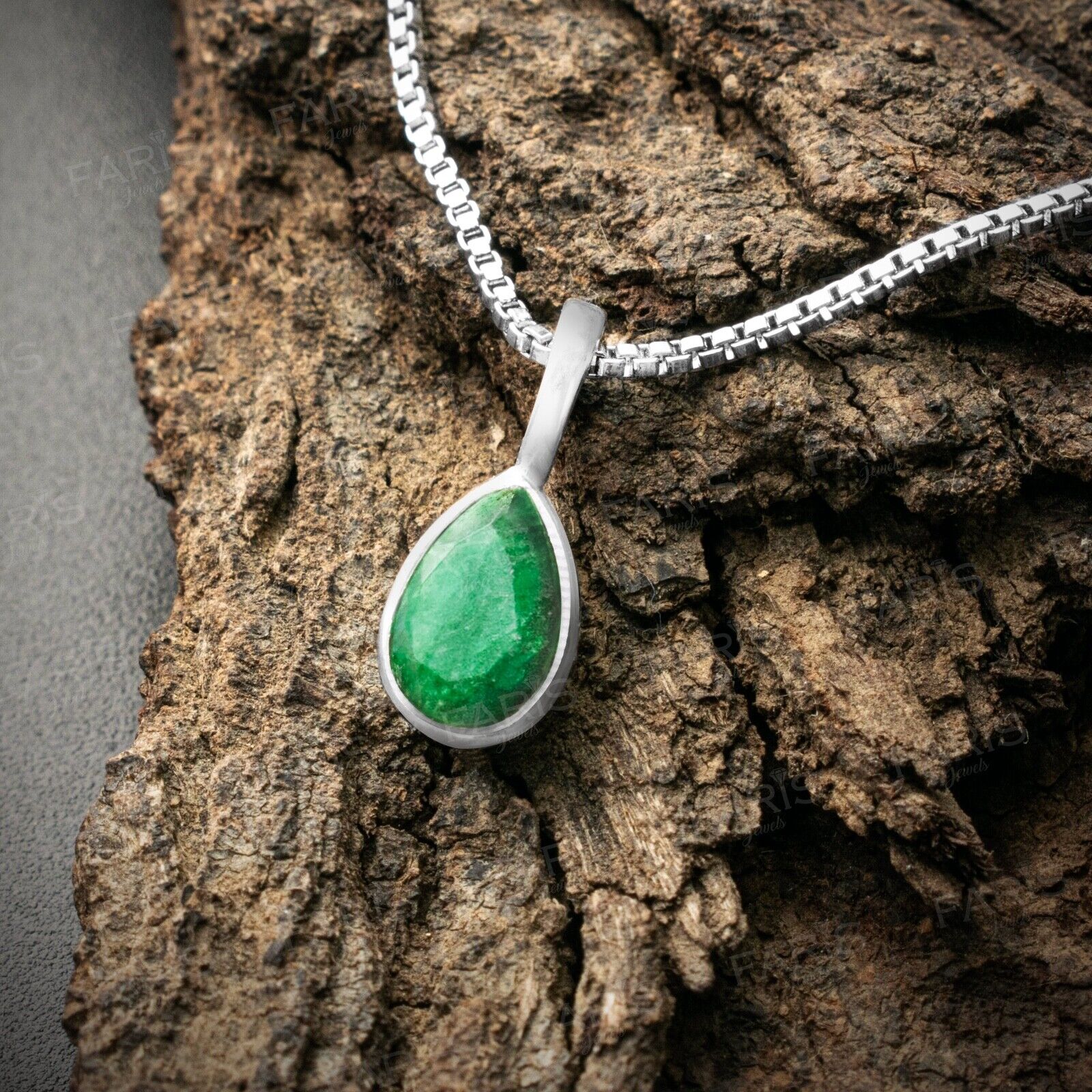 Sterling Silver Pear Cut Emerald Gemstone Pendant Necklace Ladies Jewellery