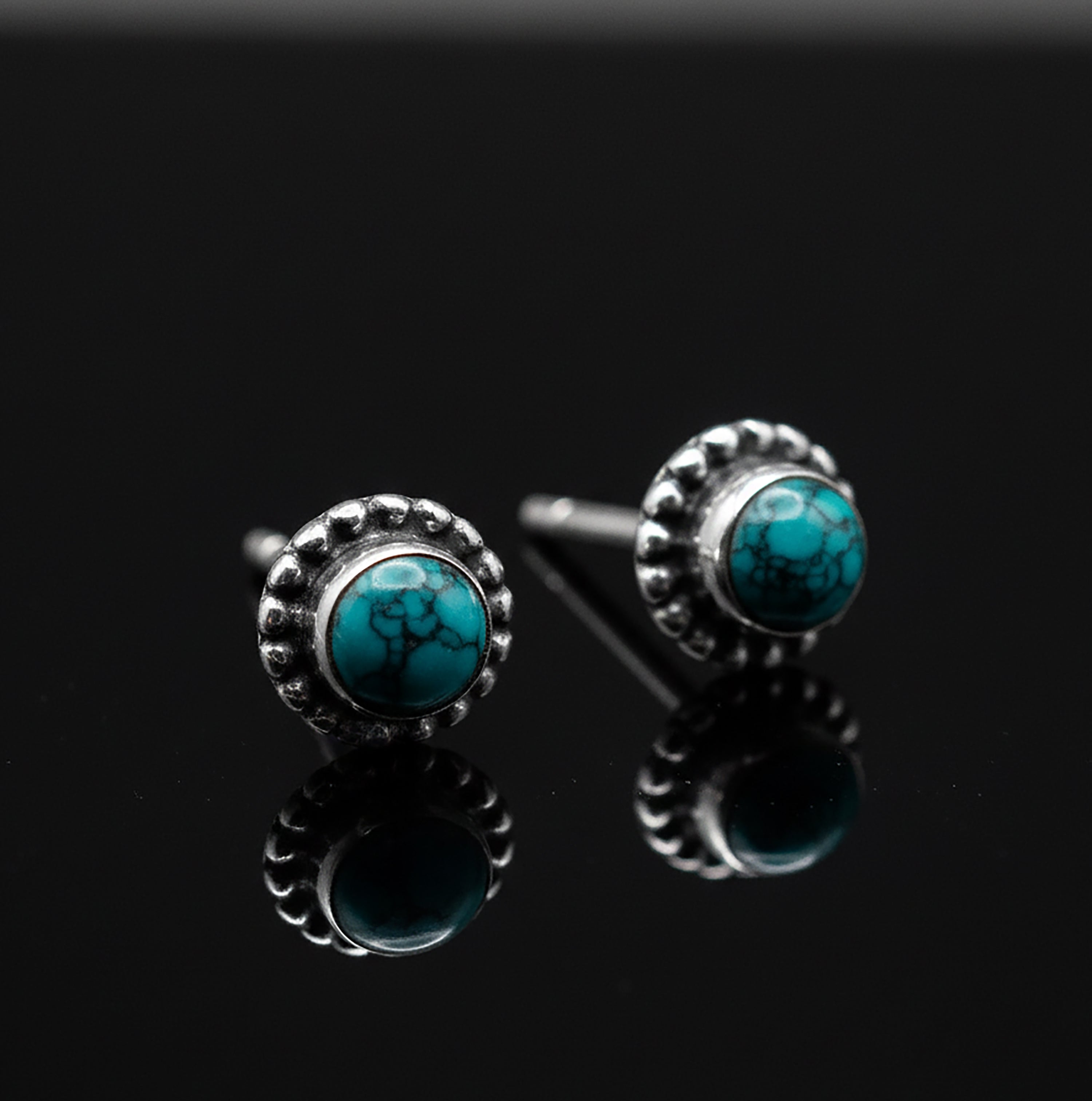 Dainty 925 Sterling Silver Beaded Edge Turquoise Ladies Studs Jewellery Earrings